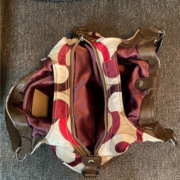 Coach Madison Grapic Op Art Maggie Shoulder Bag Purse - Picture 10 of 12